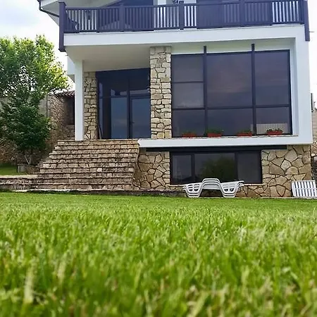 Beliyat Dom Asparukhovo (Varna)